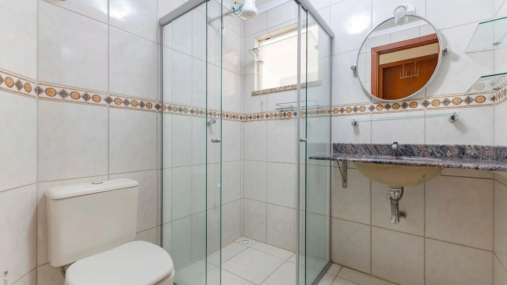 公寓 Confortavel Apartamento A Poucos Minutos Da Praia 邦比尼亚斯