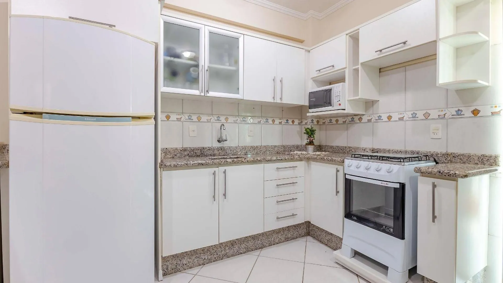 Confortavel Apartamento A Poucos Minutos Da Praia 邦比尼亚斯